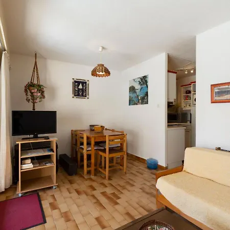 Apartment 1 Bedroom Apartment For 6