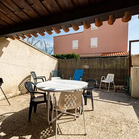 1 Bedroom Apartment For 6 *